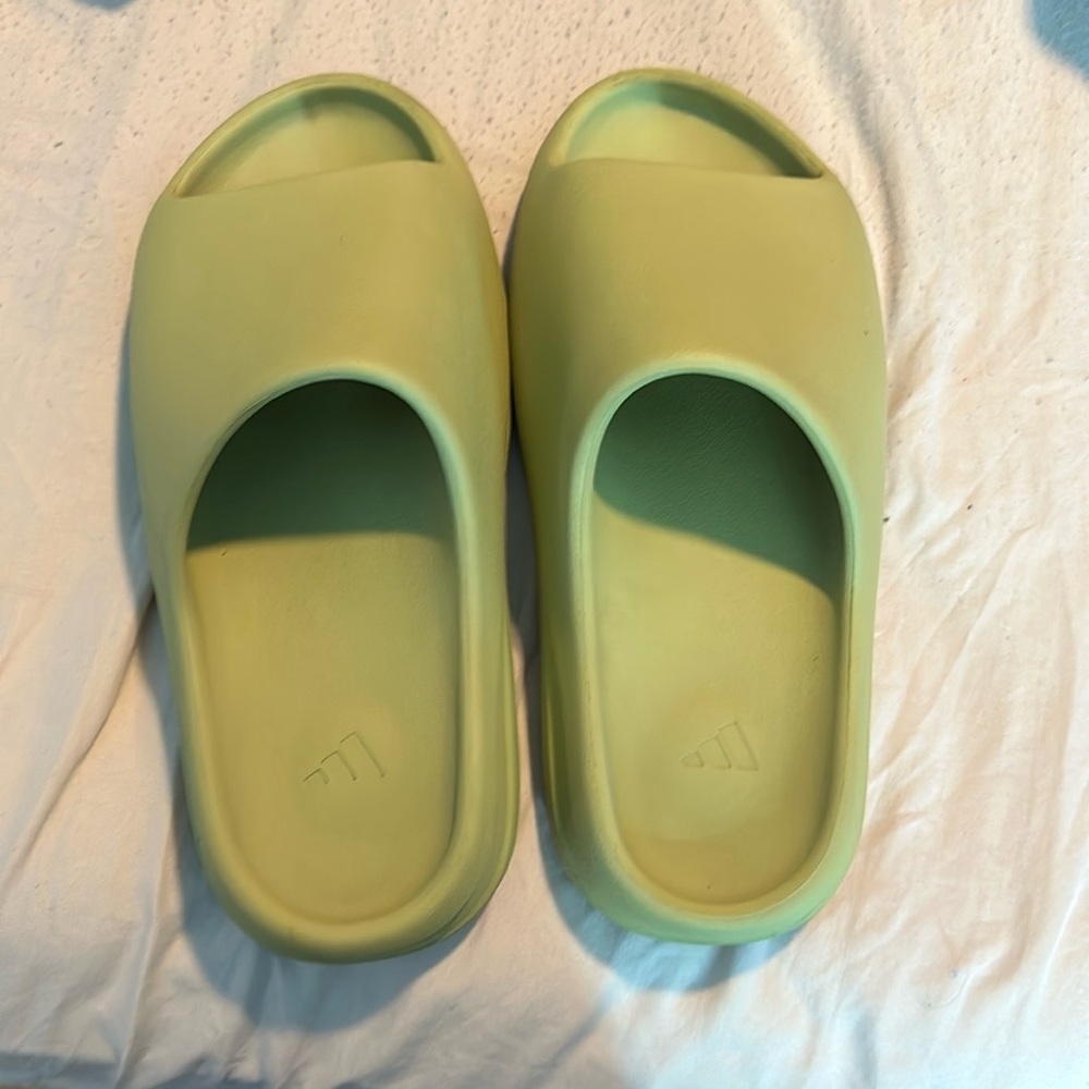 adidas yeezy slides. resin. good condition! worn a few times only